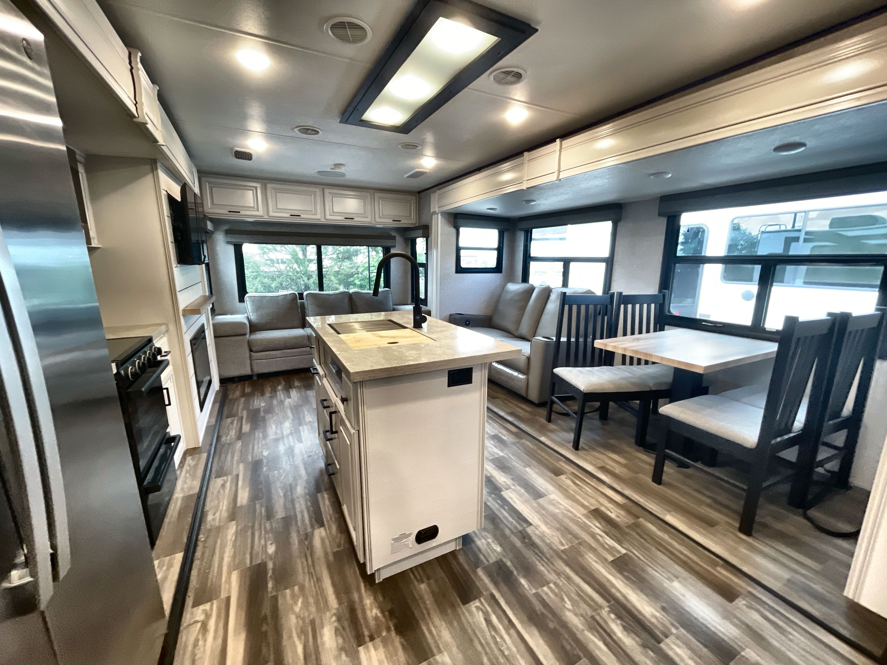 2024 Highland Ridge OPEN RANGE 322RLS in holiday FL