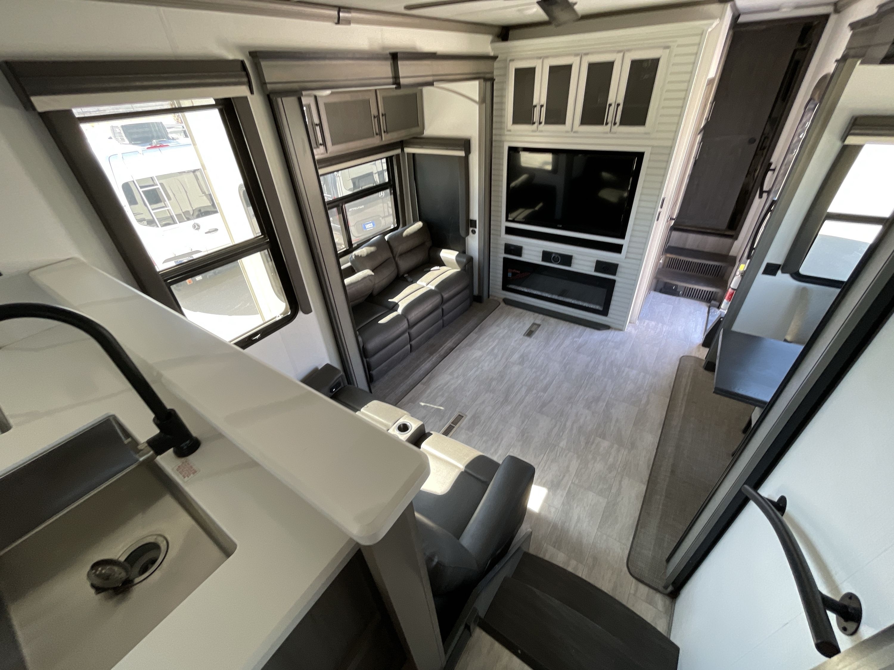 2023 Keystone MONTANA LEGACY 3901RK in las vegas NV