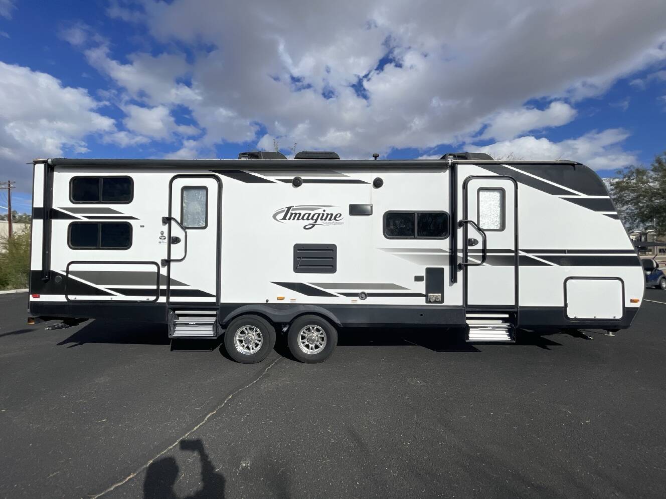 A photo of this 2019 Grand Design IMAGINE 2800BH
