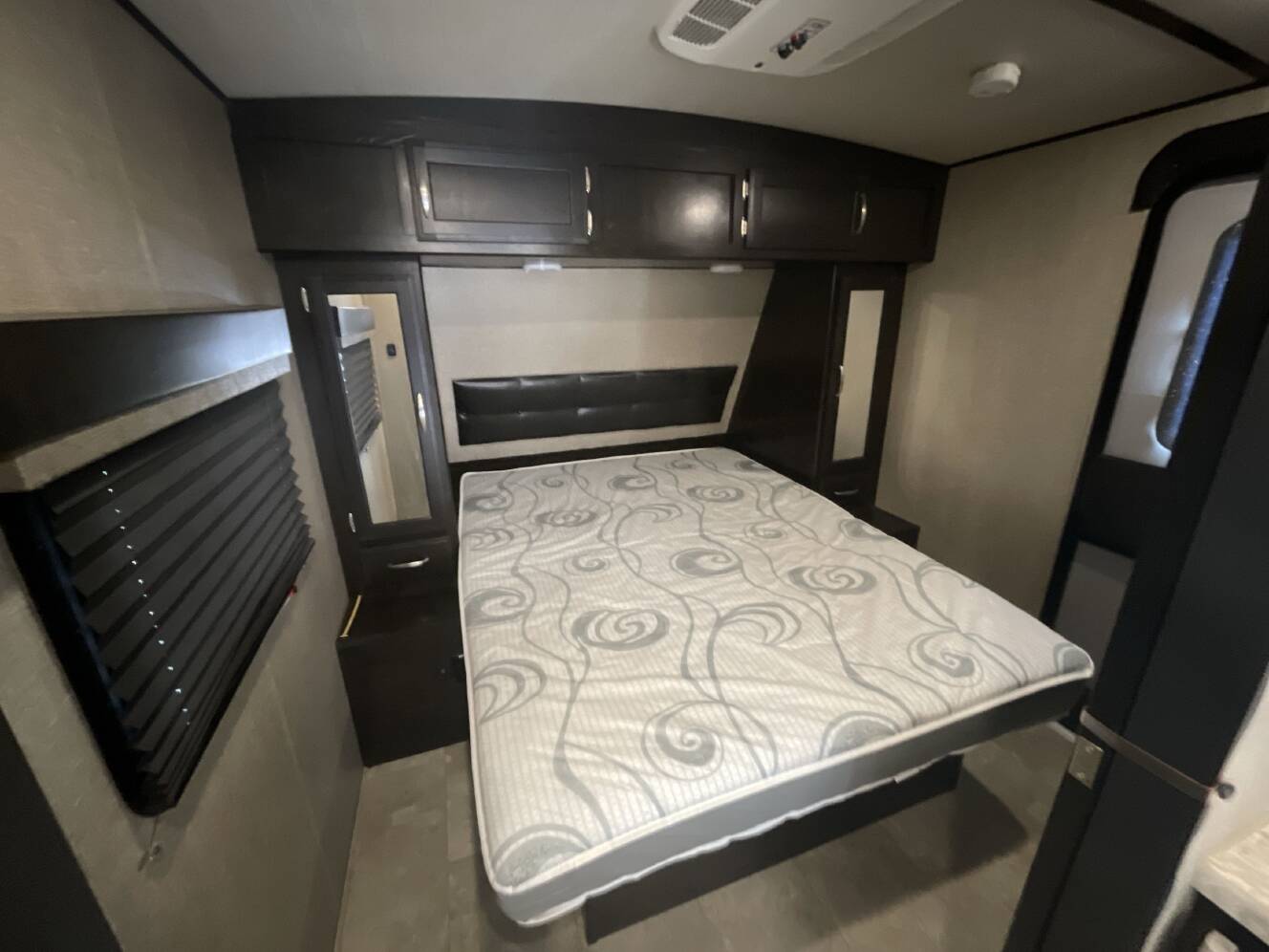 A photo of this 2019 Grand Design IMAGINE 2800BH