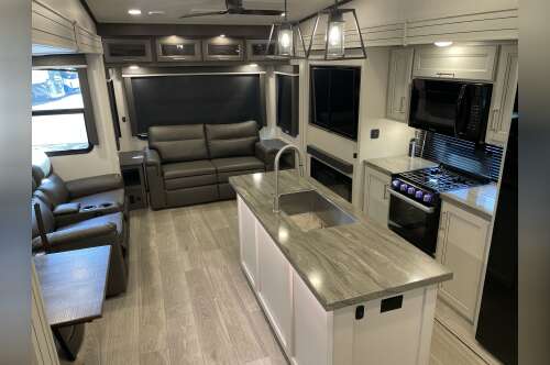 2025 Keystone COUGAR HERO EDITION 316RLS in apollo PA