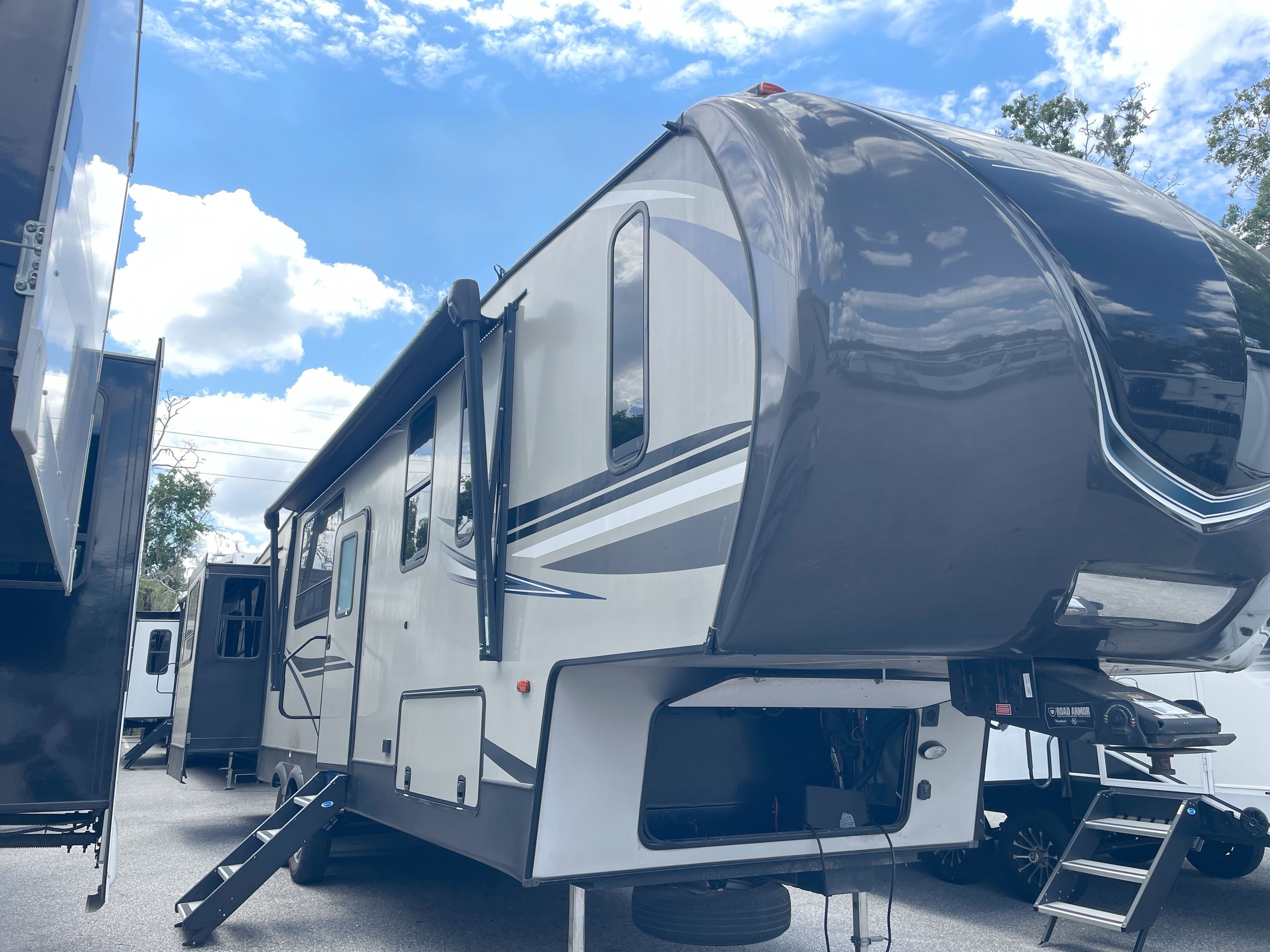2019 Keystone SPRINTER LIMITED 3531FWDEN RV