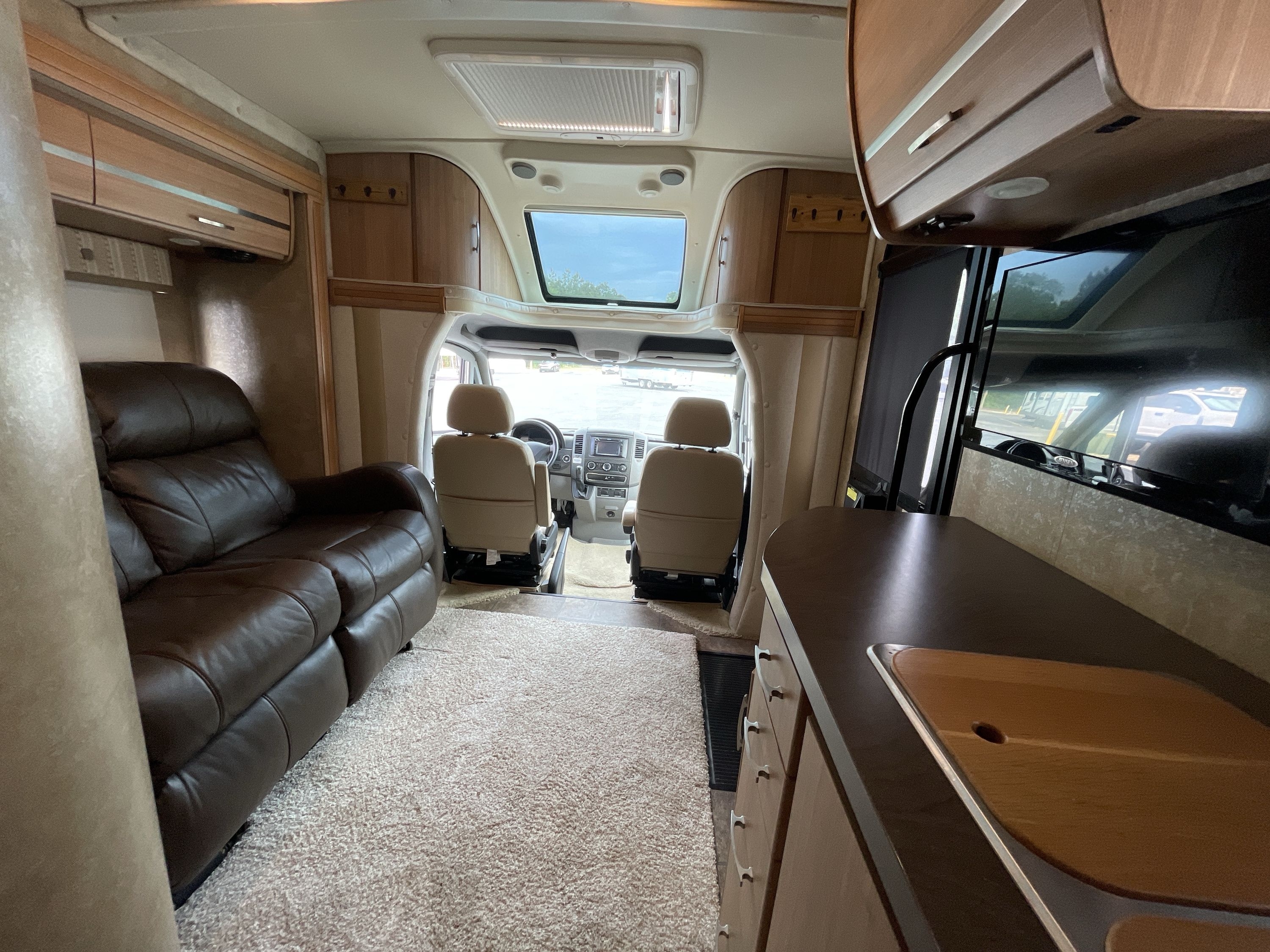 2013 Itasca NAVION 24G in midway FL