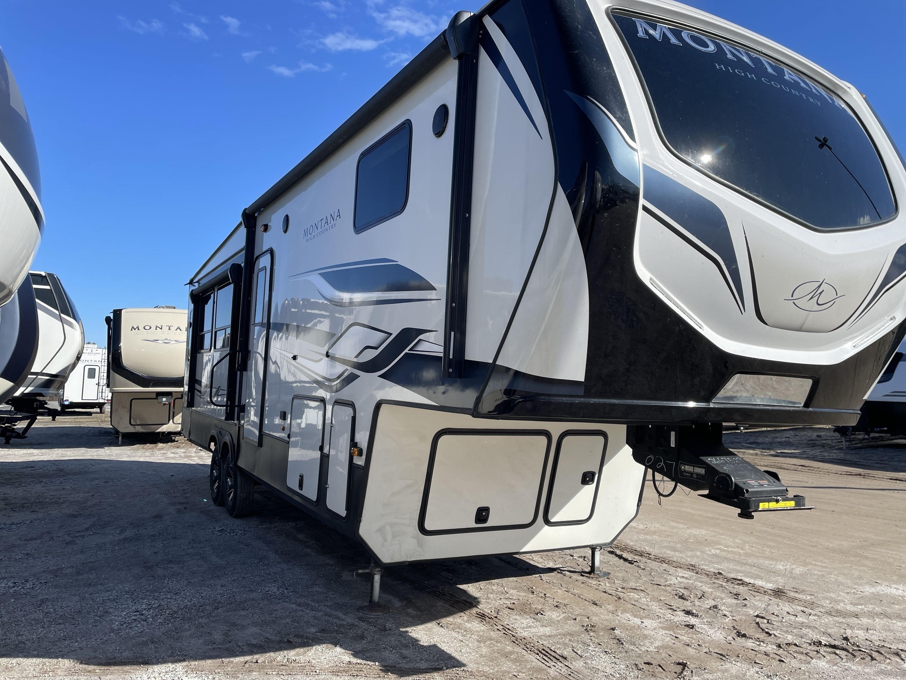 2023 Keystone MONTANA HIGH COUNTRY 295RL in windham ME