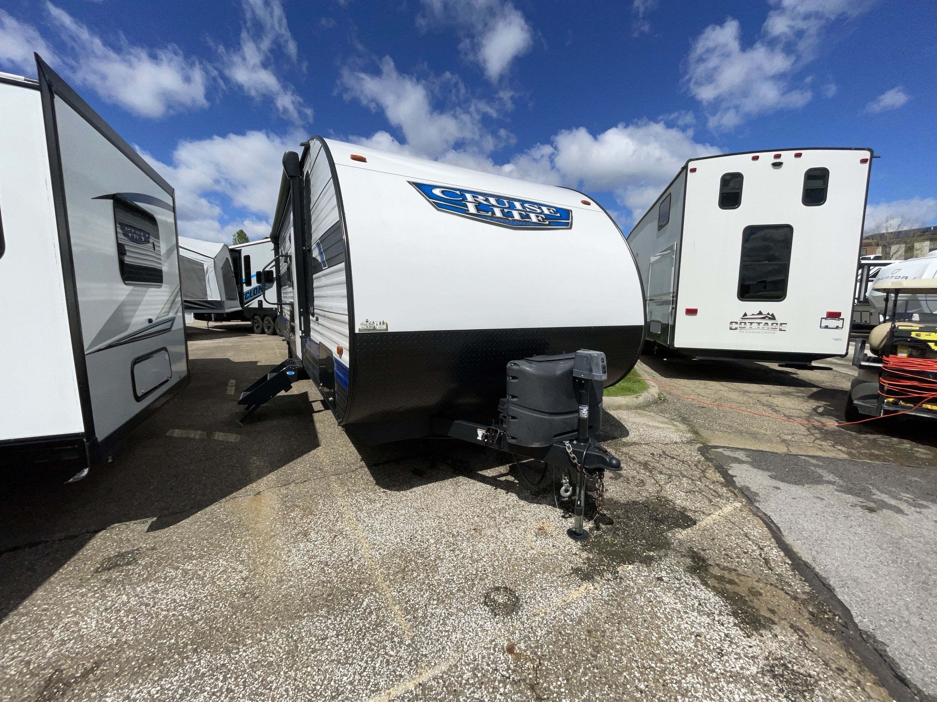 2023 Forest River SALEM CRUISE LITE 28VBXL in akron OH