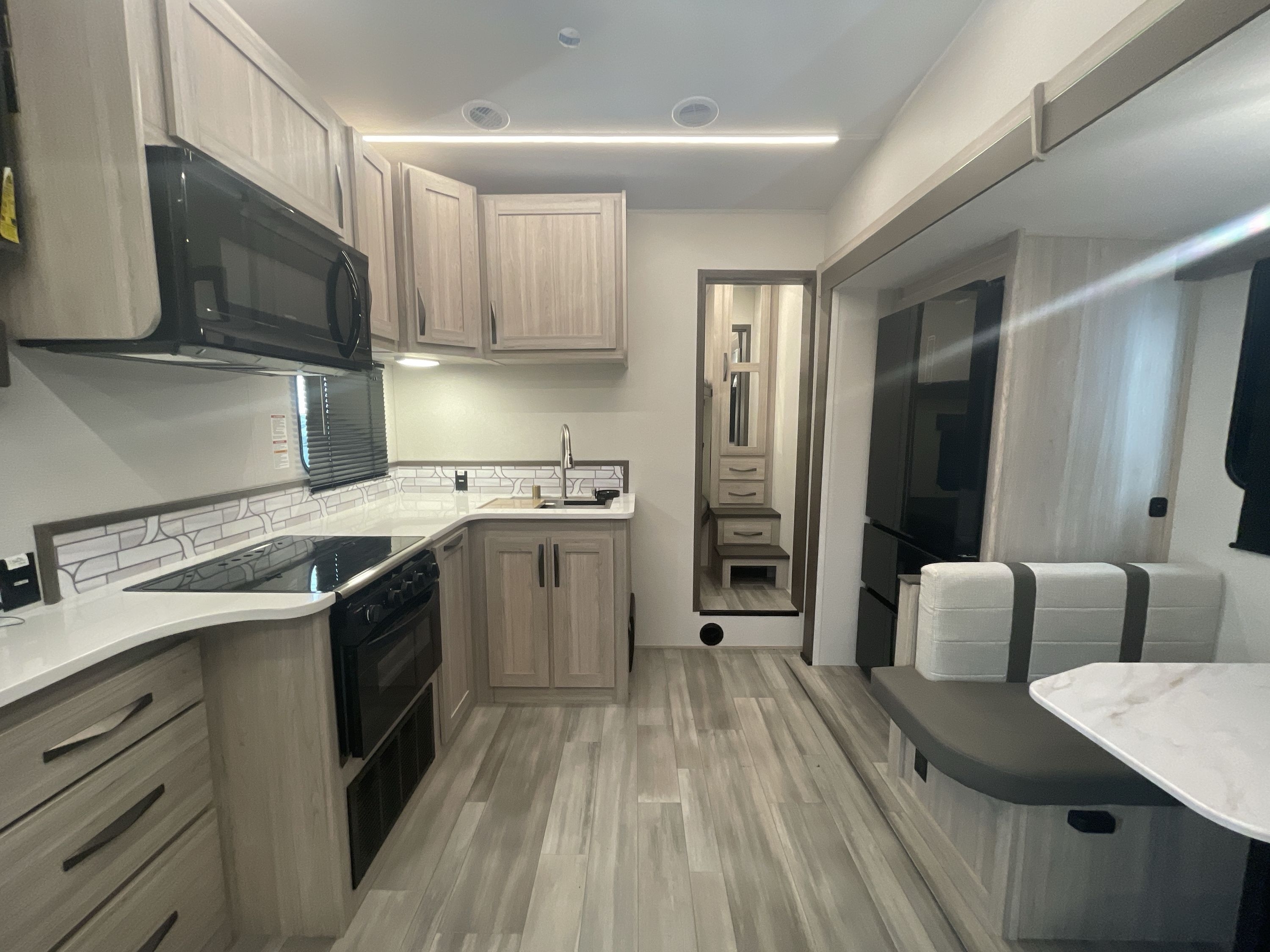 2025 Cruiser Rv ESSENCE 28DB in spartanburg SC