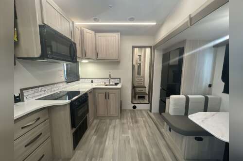 2025 Cruiser Rv ESSENCE 28DB in spartanburg SC