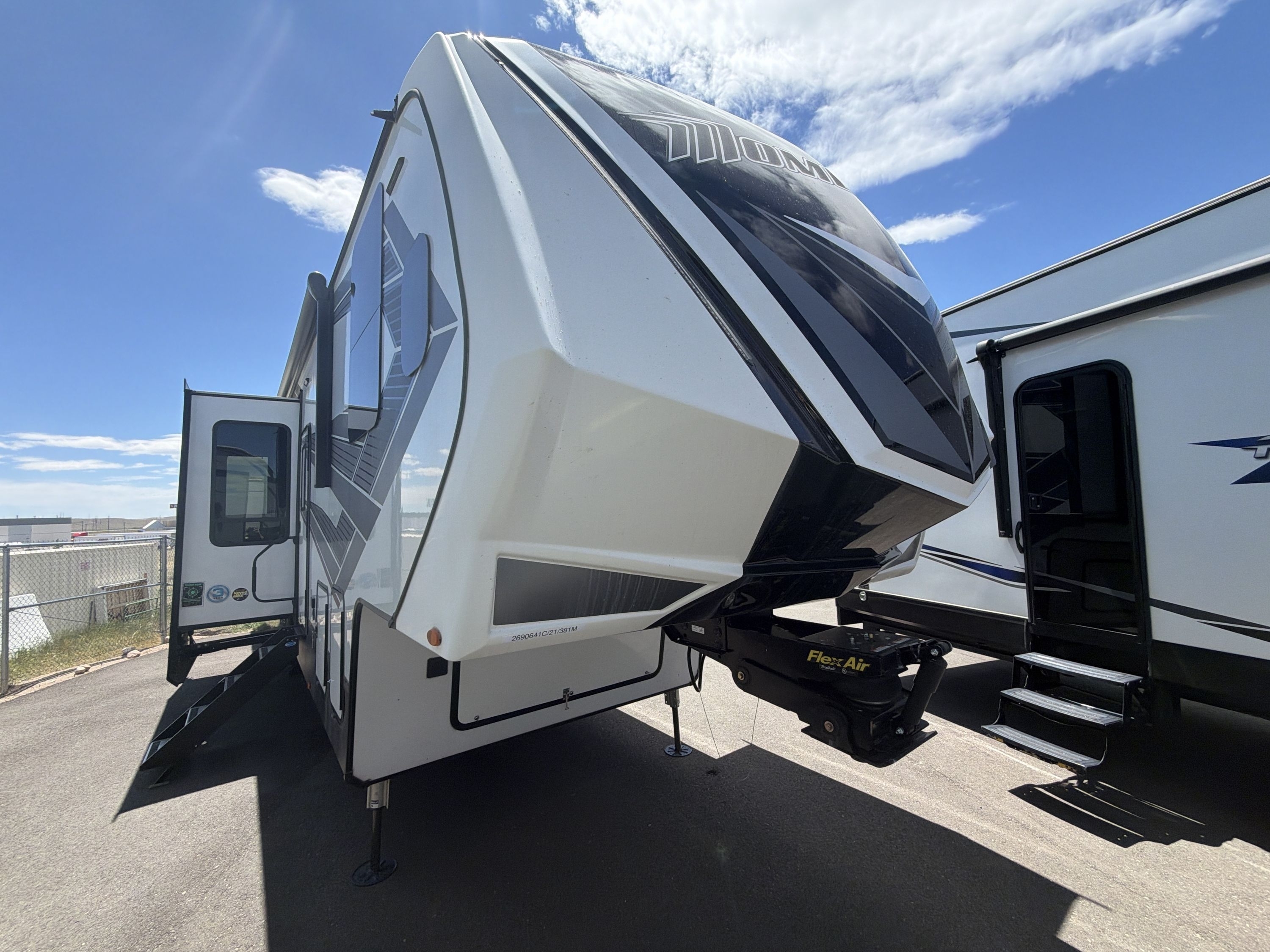 2021 Grand Design MOMENTUM 381M Fifth Wheel Toy Hauler RV