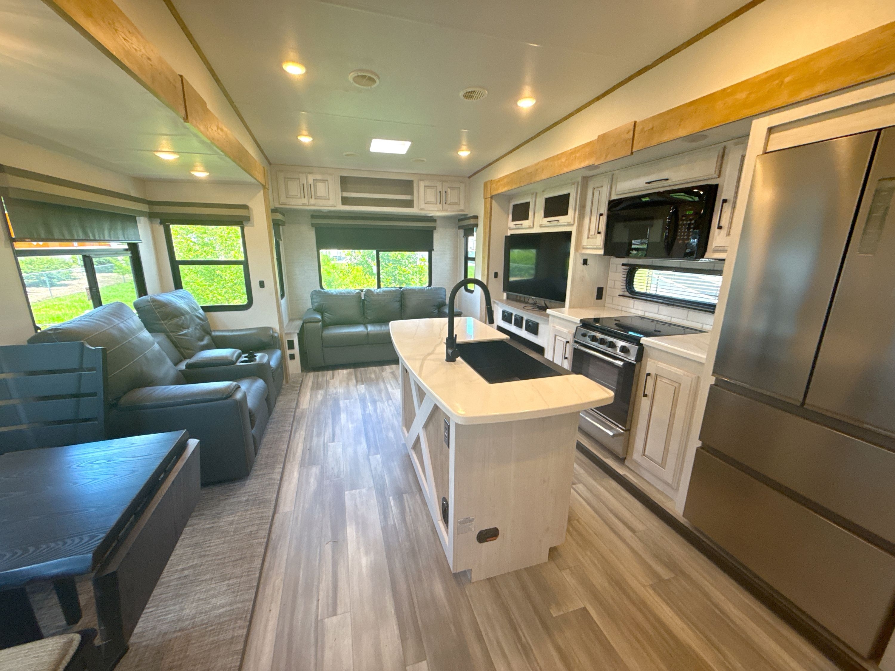 2024 Heartland BIGHORN TRAVELER 37FB in calera AL