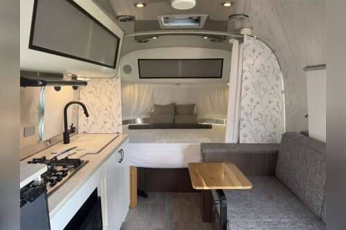 2021 Airstream CARAVEL 22FB in cocoa FL