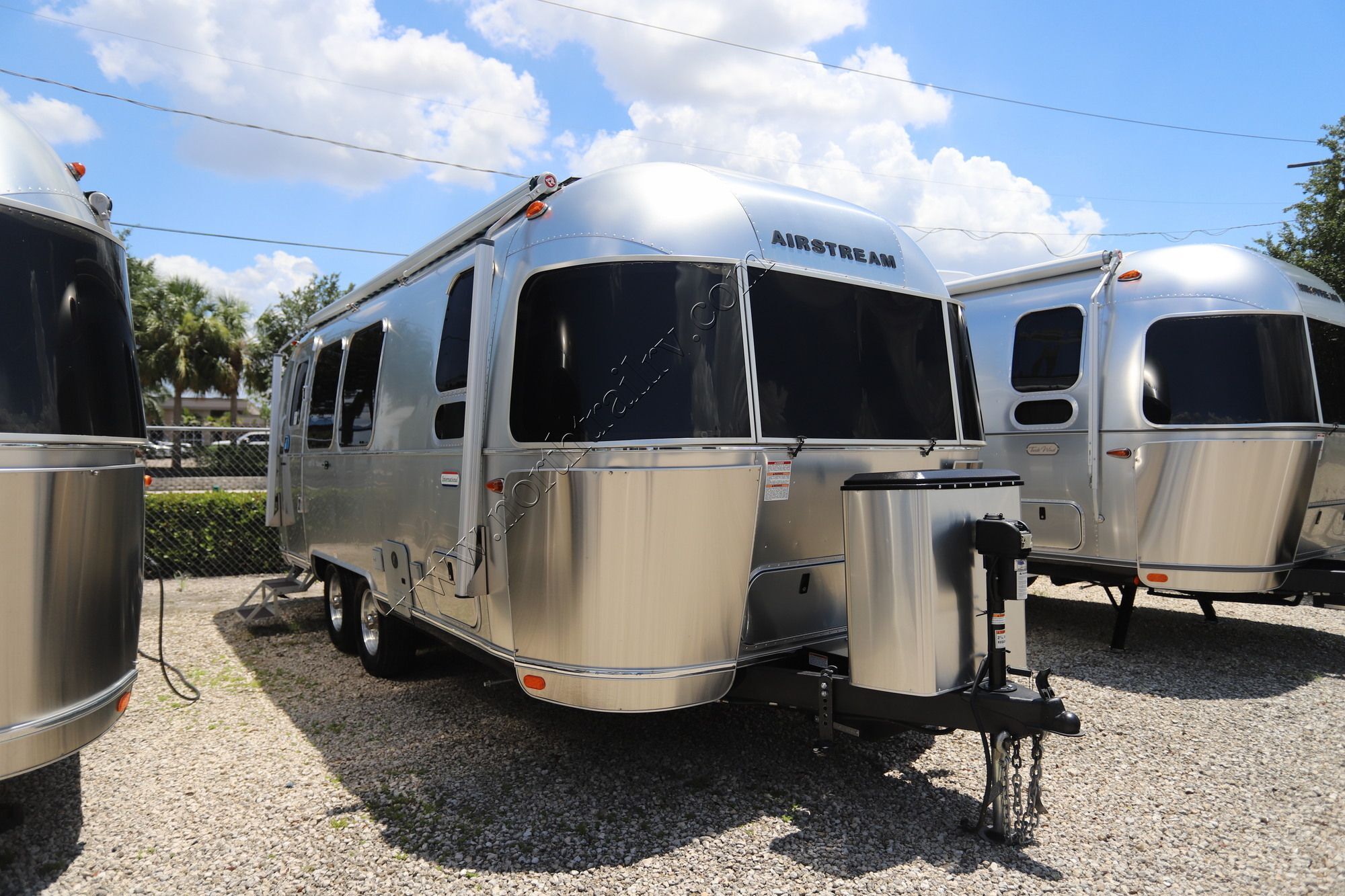 2025 Airstream International 23FBT 23FB TWIN in ft. myers FL