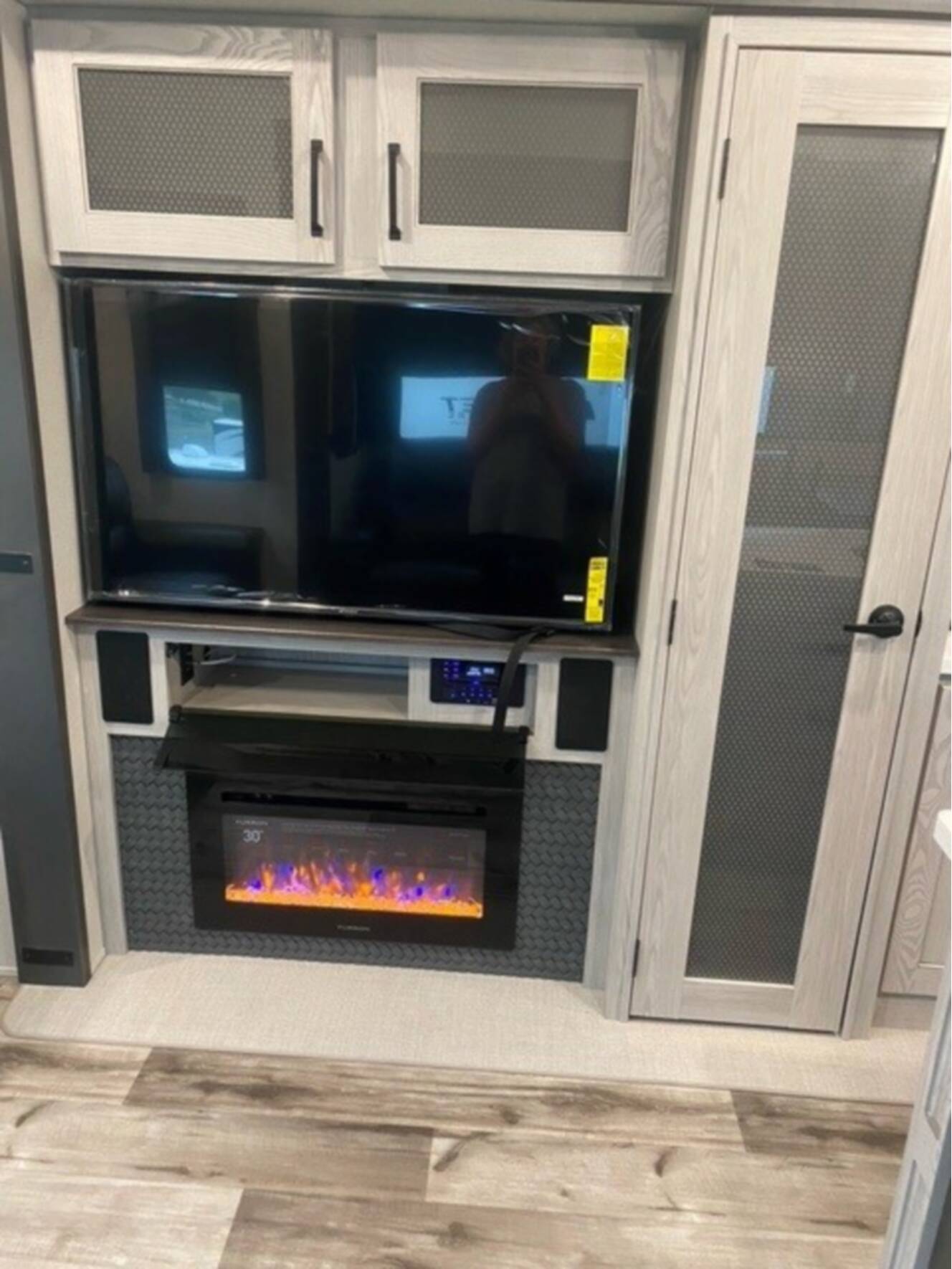 A photo of this 2022 Keystone MONTANA HIGH COUNTRY 331RL
