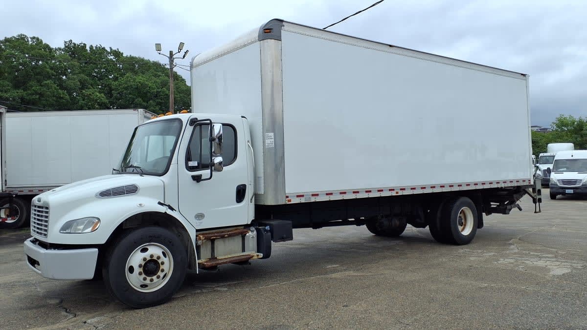 2019 FREIGHTLINER BUSINESS CLASS M2 106 in Warwick, RI