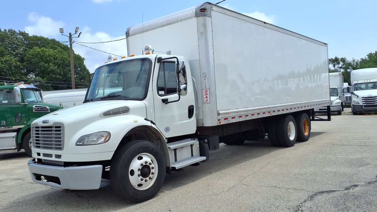2018 FREIGHTLINER BUSINESS CLASS M2 106 in Warwick, RI