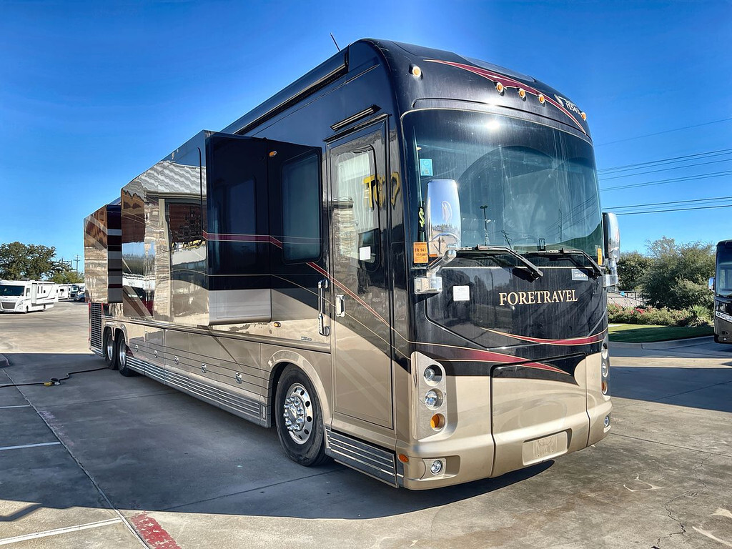 2014 Foretravel IH-45 in cleburne TX