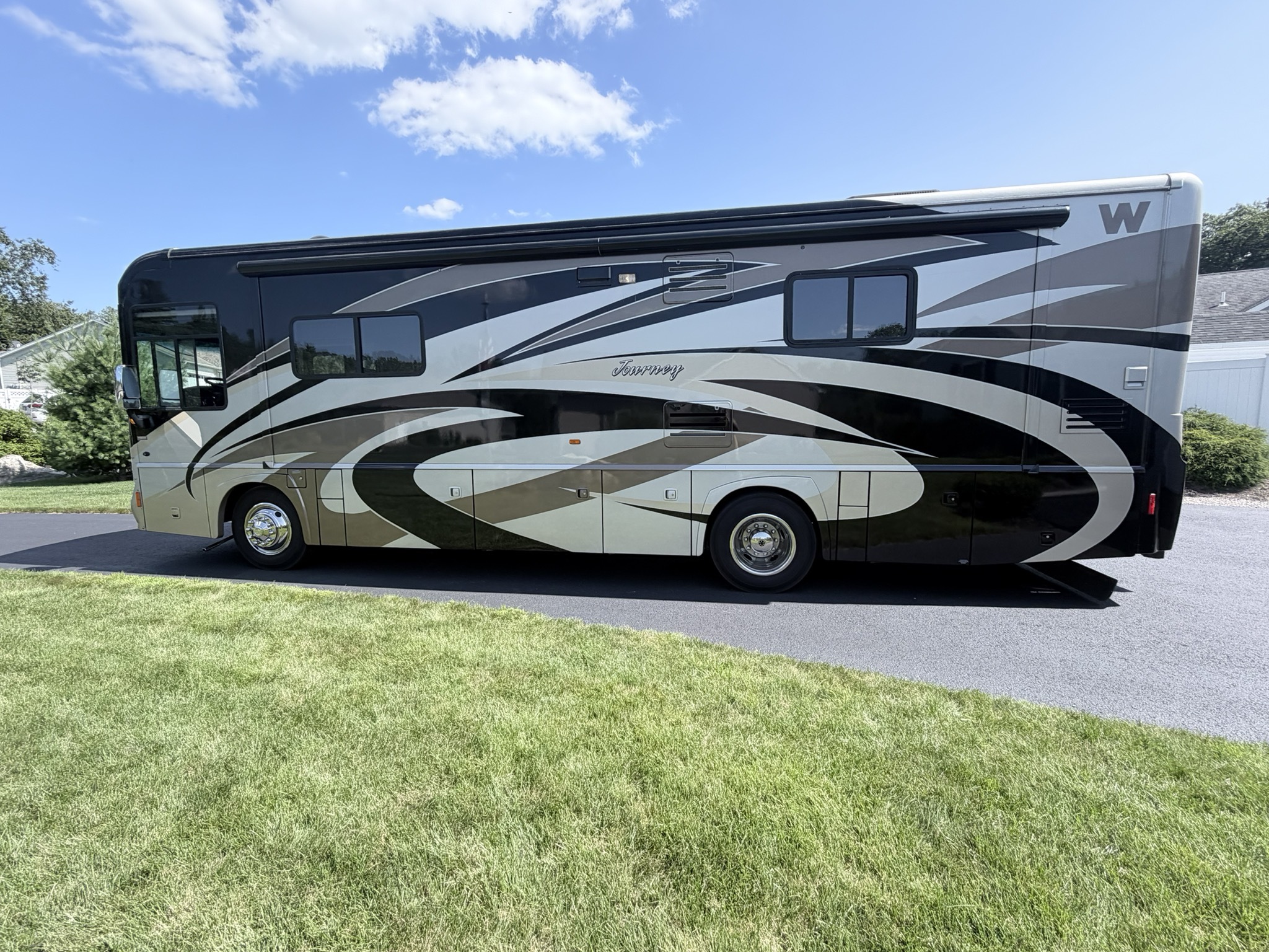 2012 Winnebago JOURNEY 34Y RV