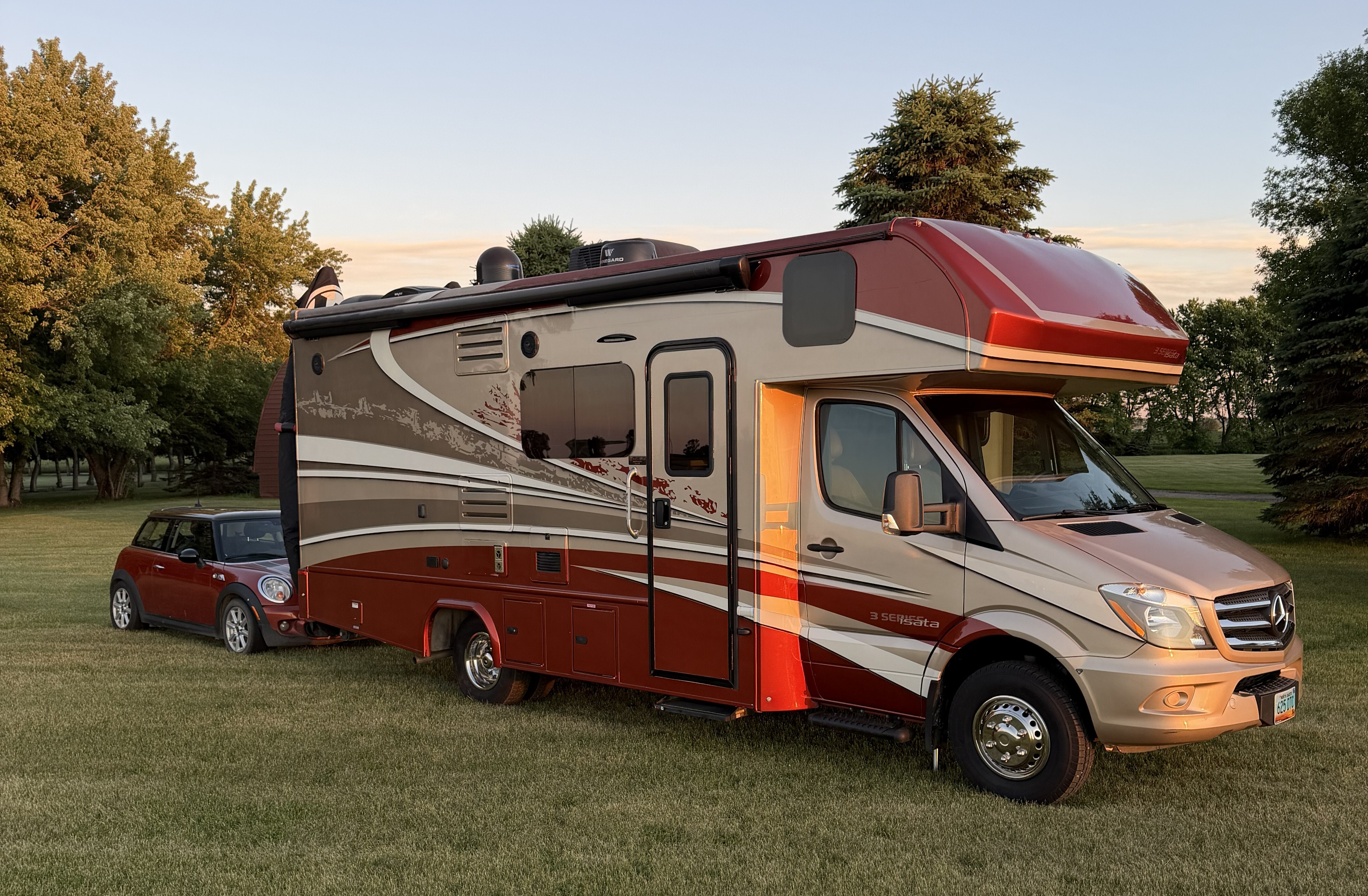 2019 Dynamax Corp ISATA 3 SERIES 24 FW RV