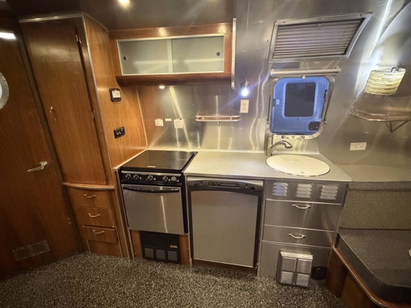 A photo of this 2007 Airstream BAMBI 19CB