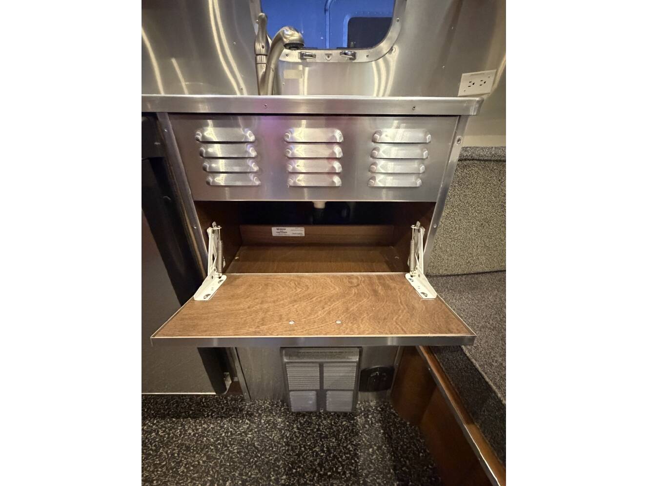 A photo of this 2007 Airstream BAMBI 19CB