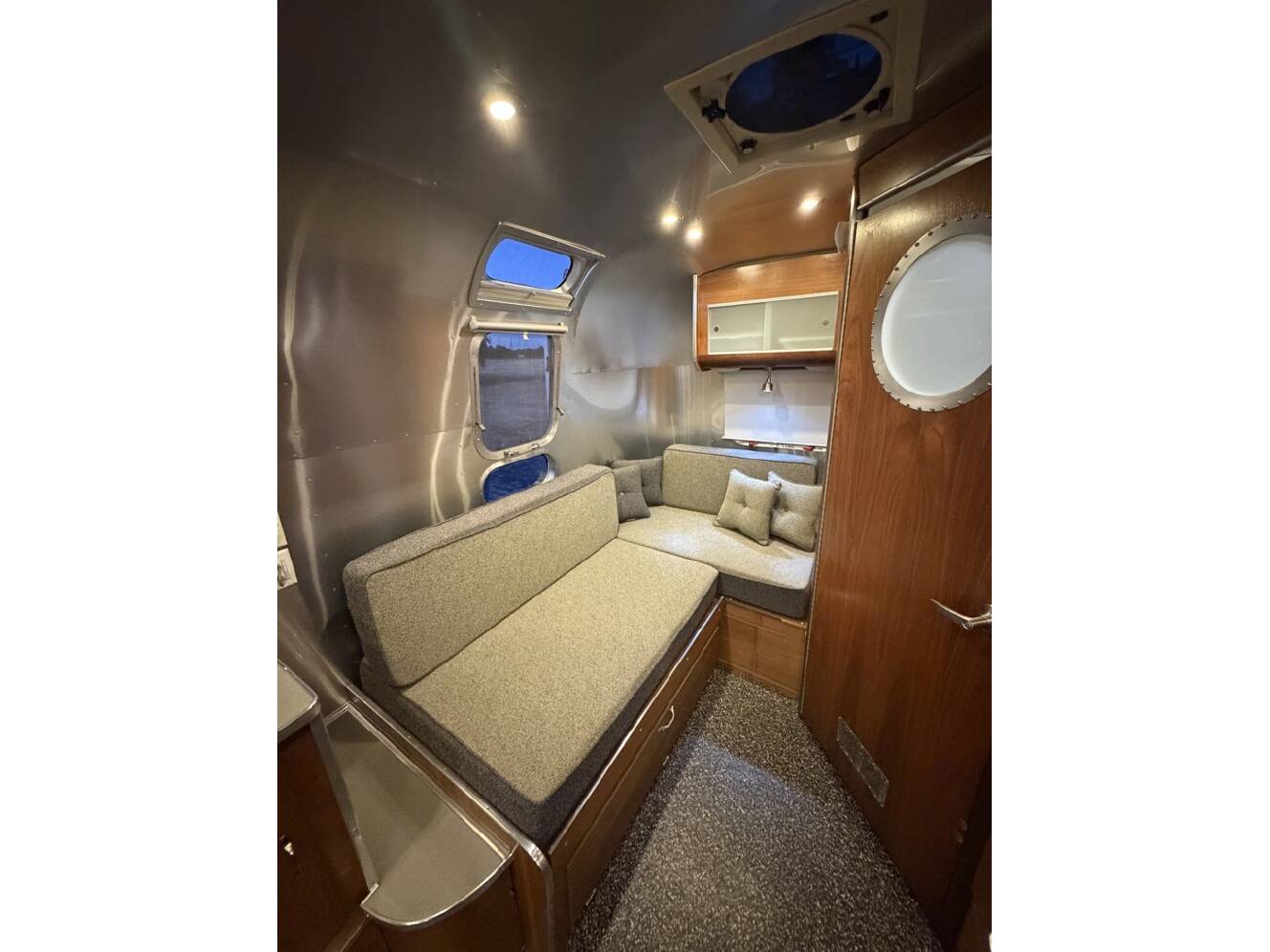 A photo of this 2007 Airstream BAMBI 19CB