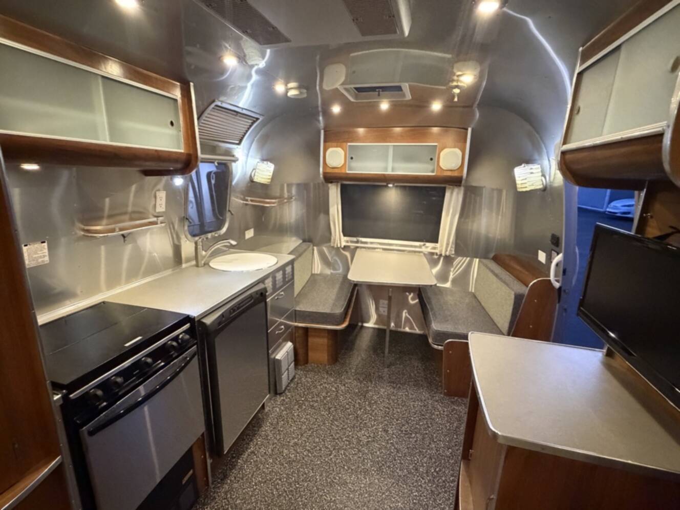 A photo of this 2007 Airstream BAMBI 19CB