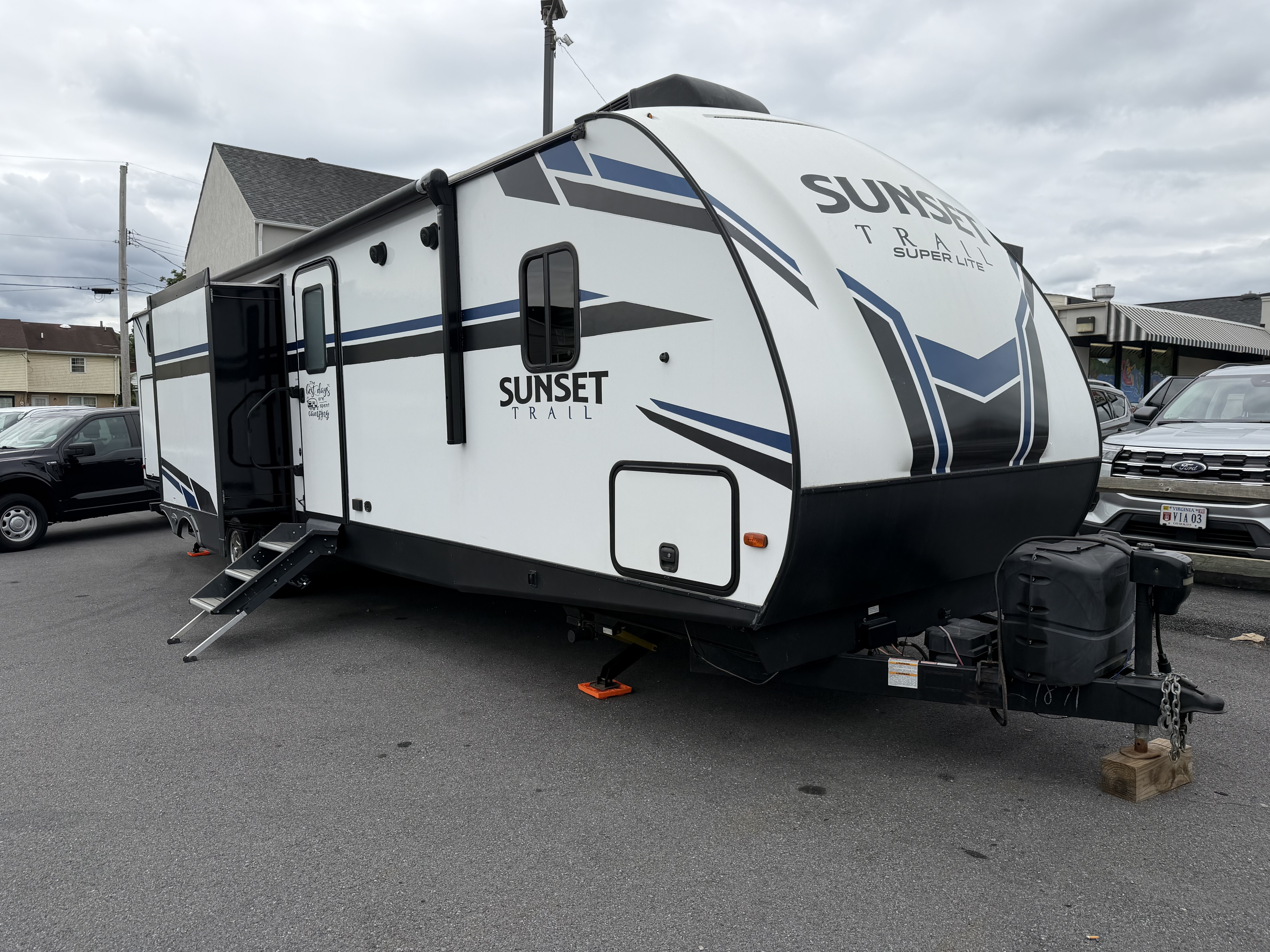 2020 Crossroads SUNSET TRAIL SUPER LITE SS331BH in front royal VA