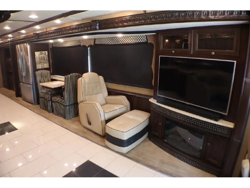 2016 WINNEBAGO GRAND TOUR 42QL