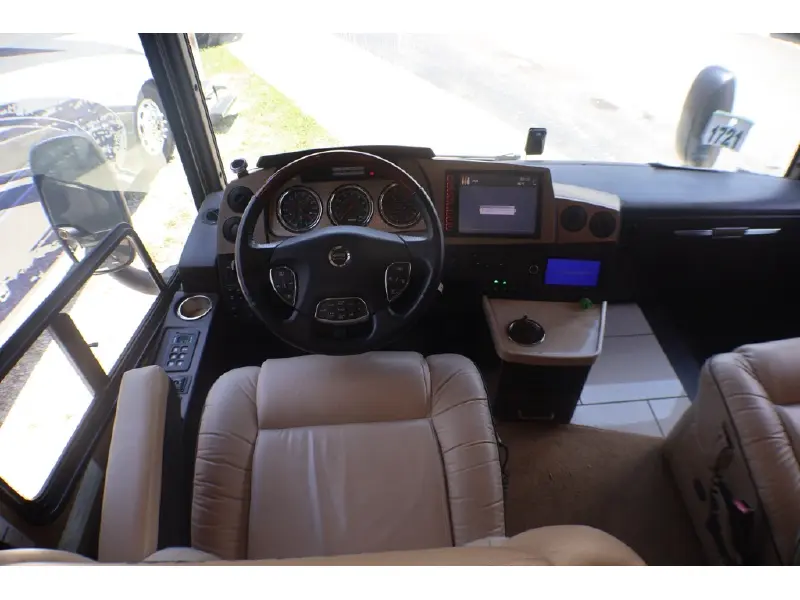 2016 WINNEBAGO GRAND TOUR 42QL