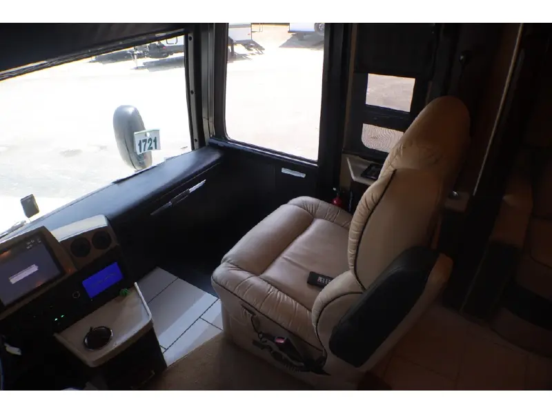 2016 WINNEBAGO GRAND TOUR 42QL