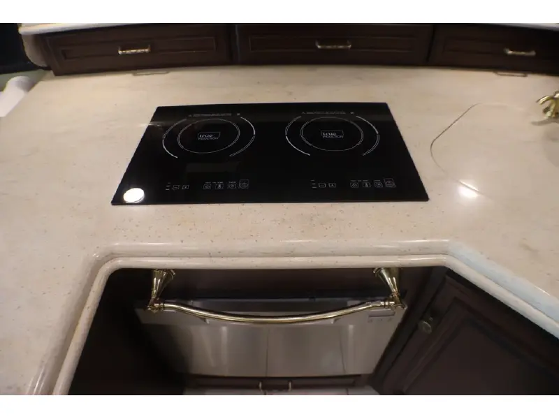 2016 WINNEBAGO GRAND TOUR 42QL