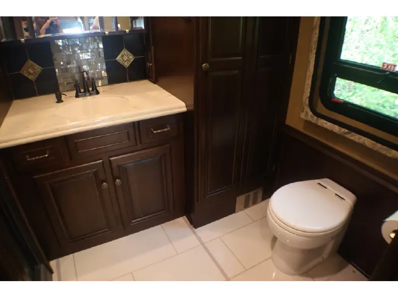 2016 WINNEBAGO GRAND TOUR 42QL