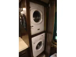 2016 WINNEBAGO GRAND TOUR 42QL