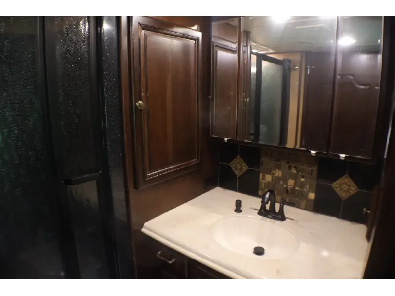 2016 WINNEBAGO GRAND TOUR 42QL