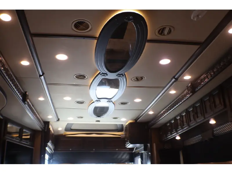 2016 WINNEBAGO GRAND TOUR 42QL