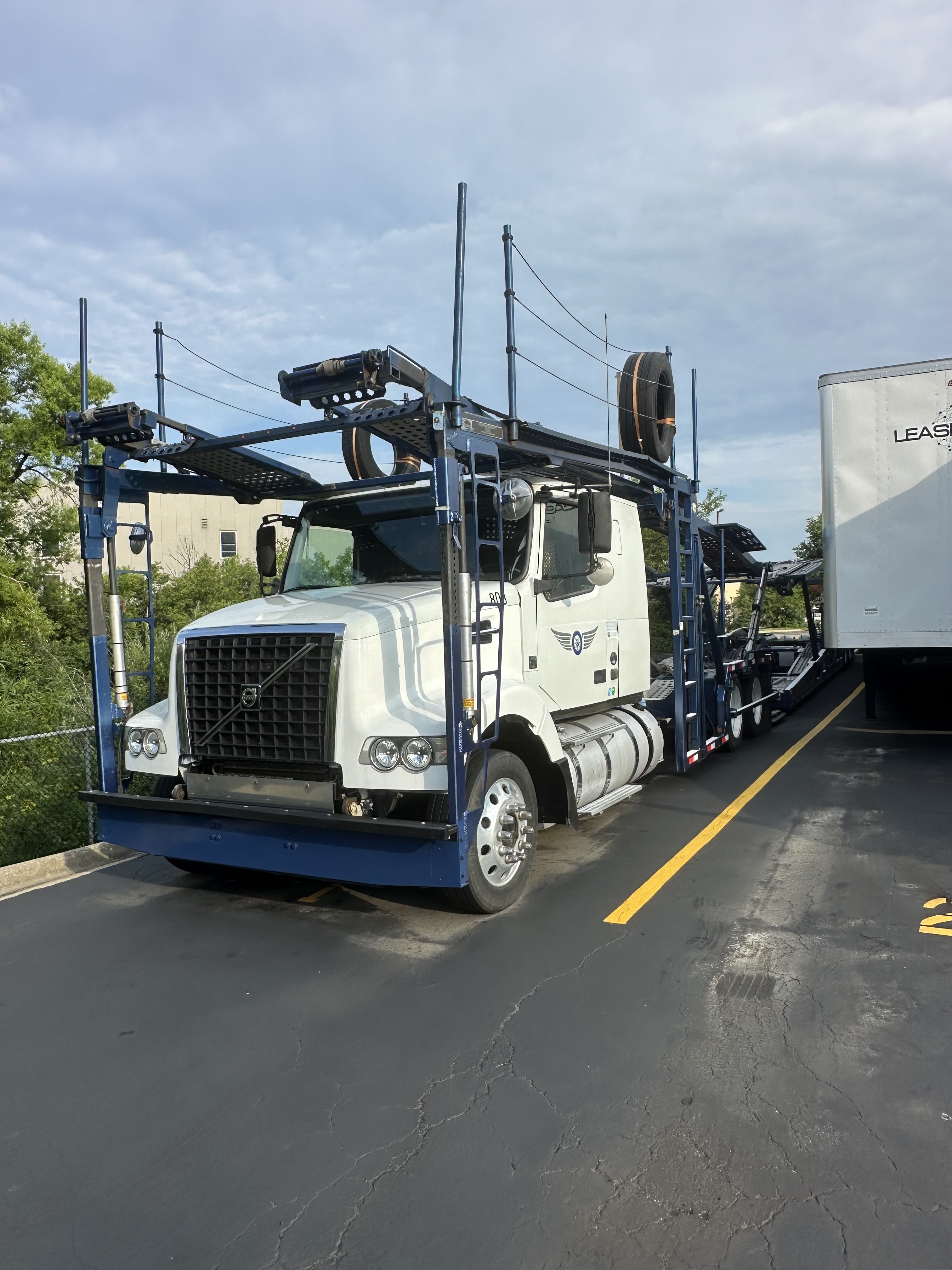 2018 VOLVO VAH in Lake In The Hills, IL