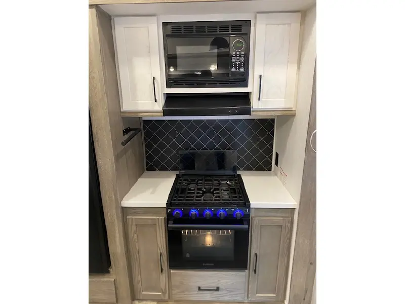 2021 HEARTLAND MILESTONE M1
