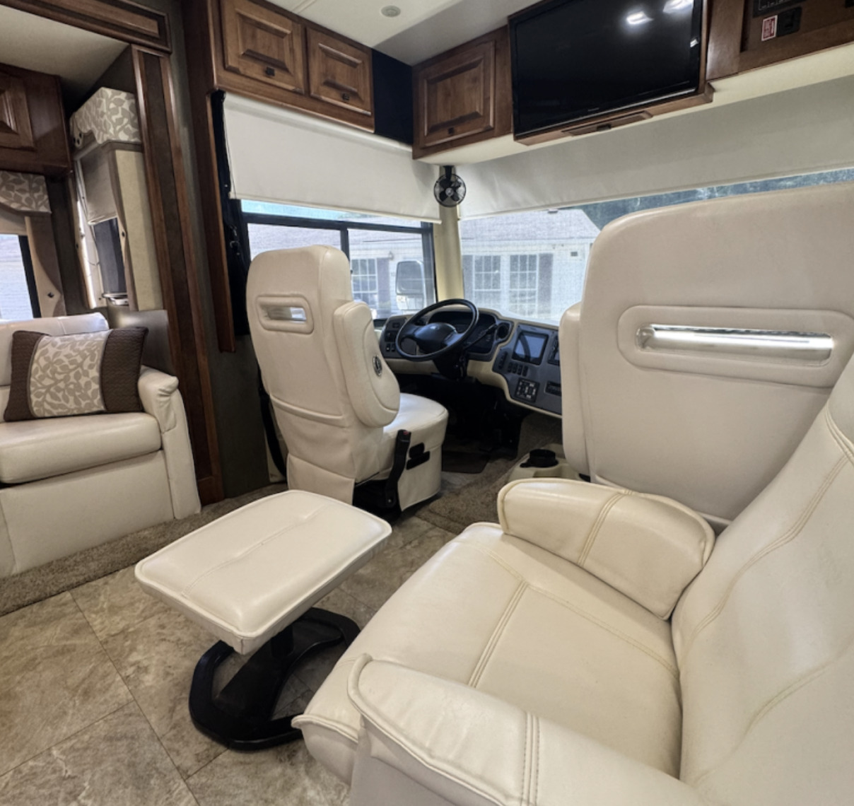 2013 Tiffin Motorhomes ALLEGRO OPEN ROAD 32CA in statesville NC