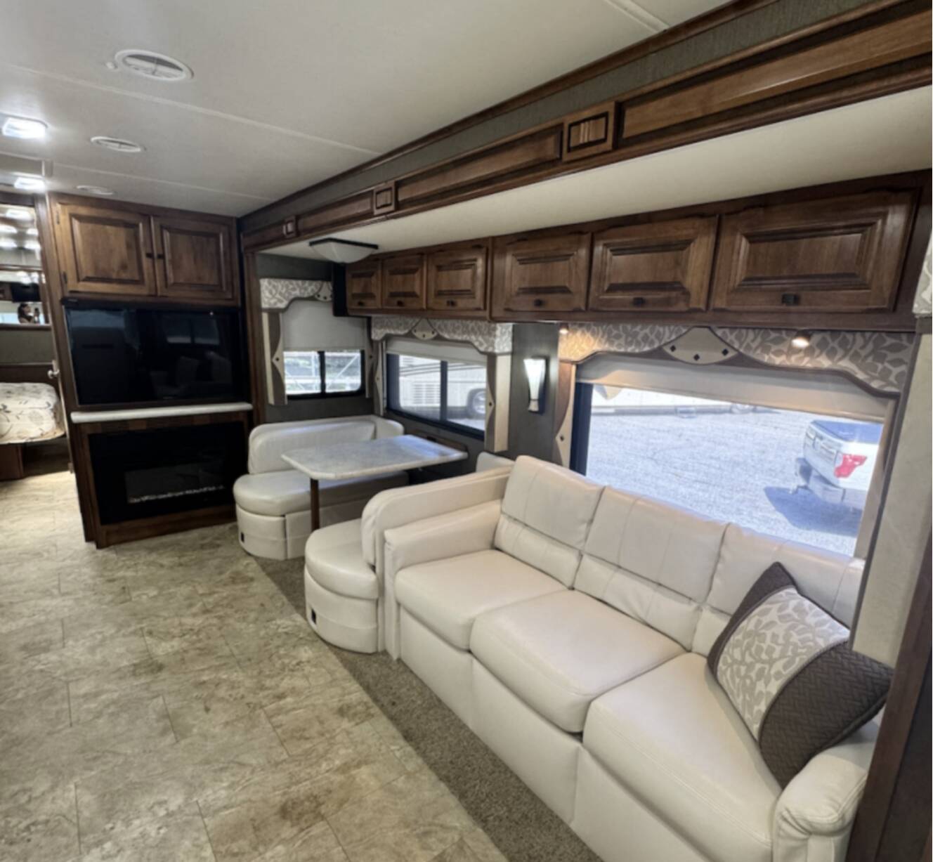A photo of this 2013 Tiffin Motorhomes ALLEGRO OPEN ROAD 32CA
