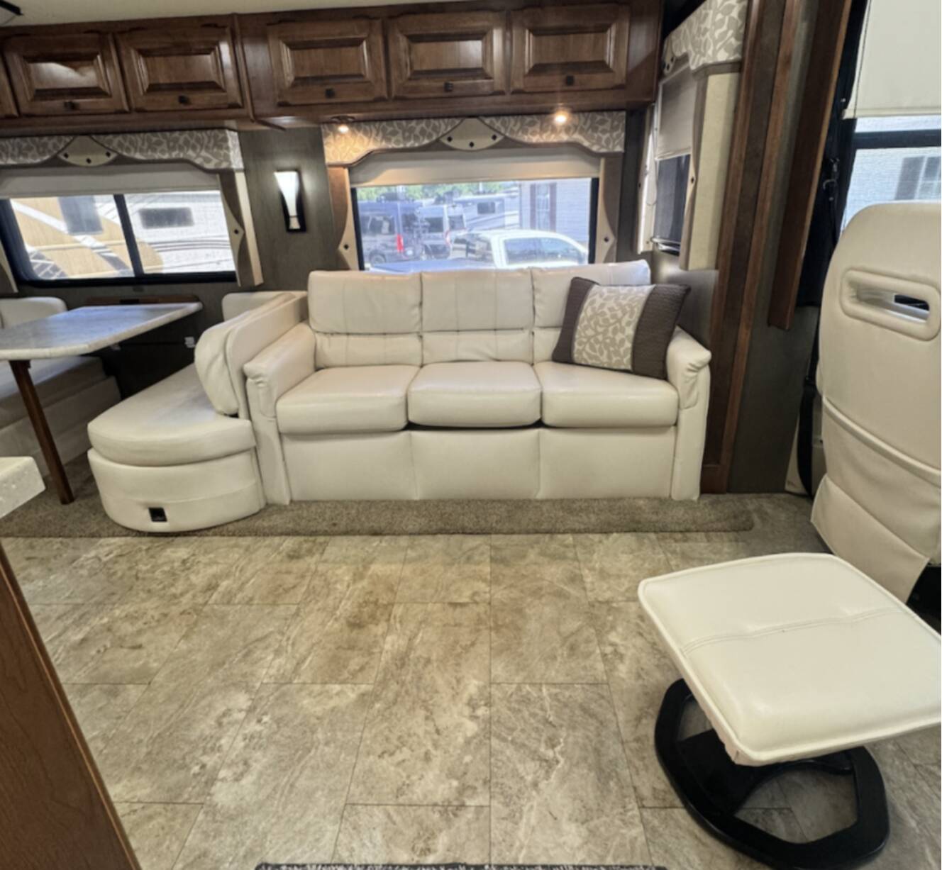 A photo of this 2013 Tiffin Motorhomes ALLEGRO OPEN ROAD 32CA