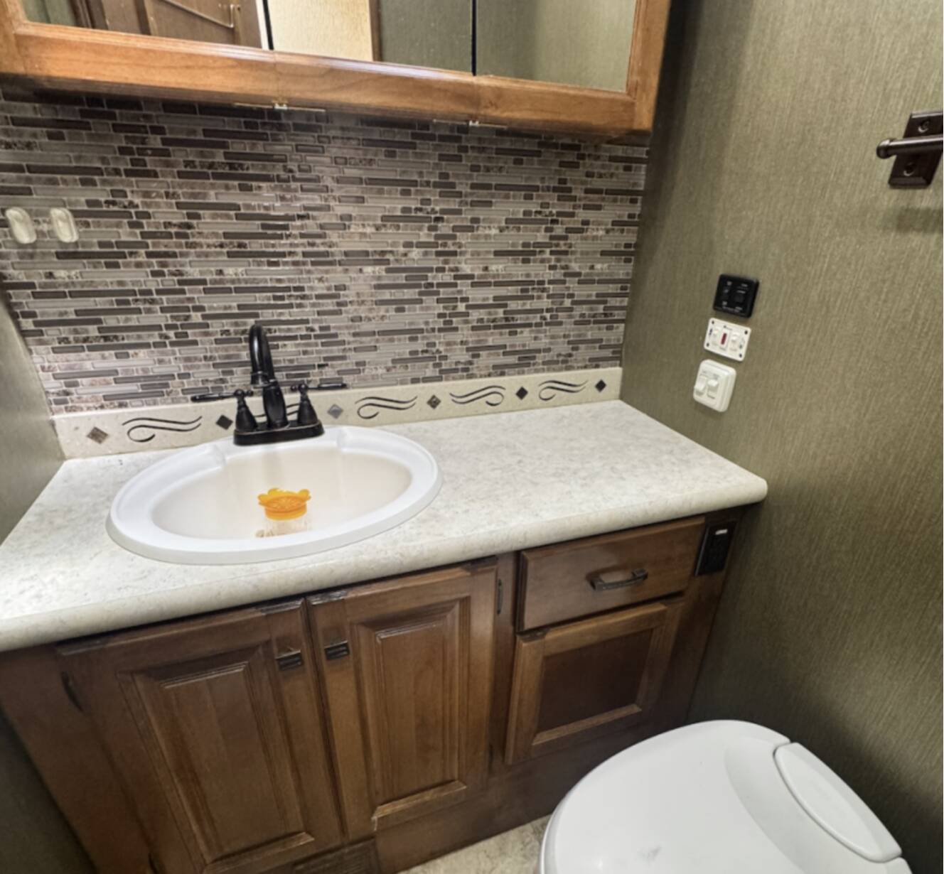A photo of this 2013 Tiffin Motorhomes ALLEGRO OPEN ROAD 32CA