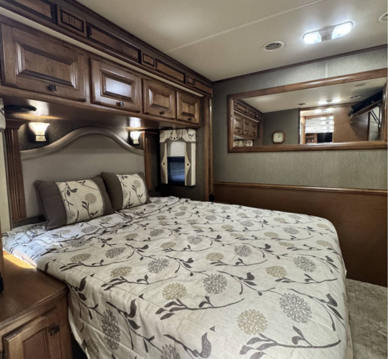 A photo of this 2013 Tiffin Motorhomes ALLEGRO OPEN ROAD 32CA
