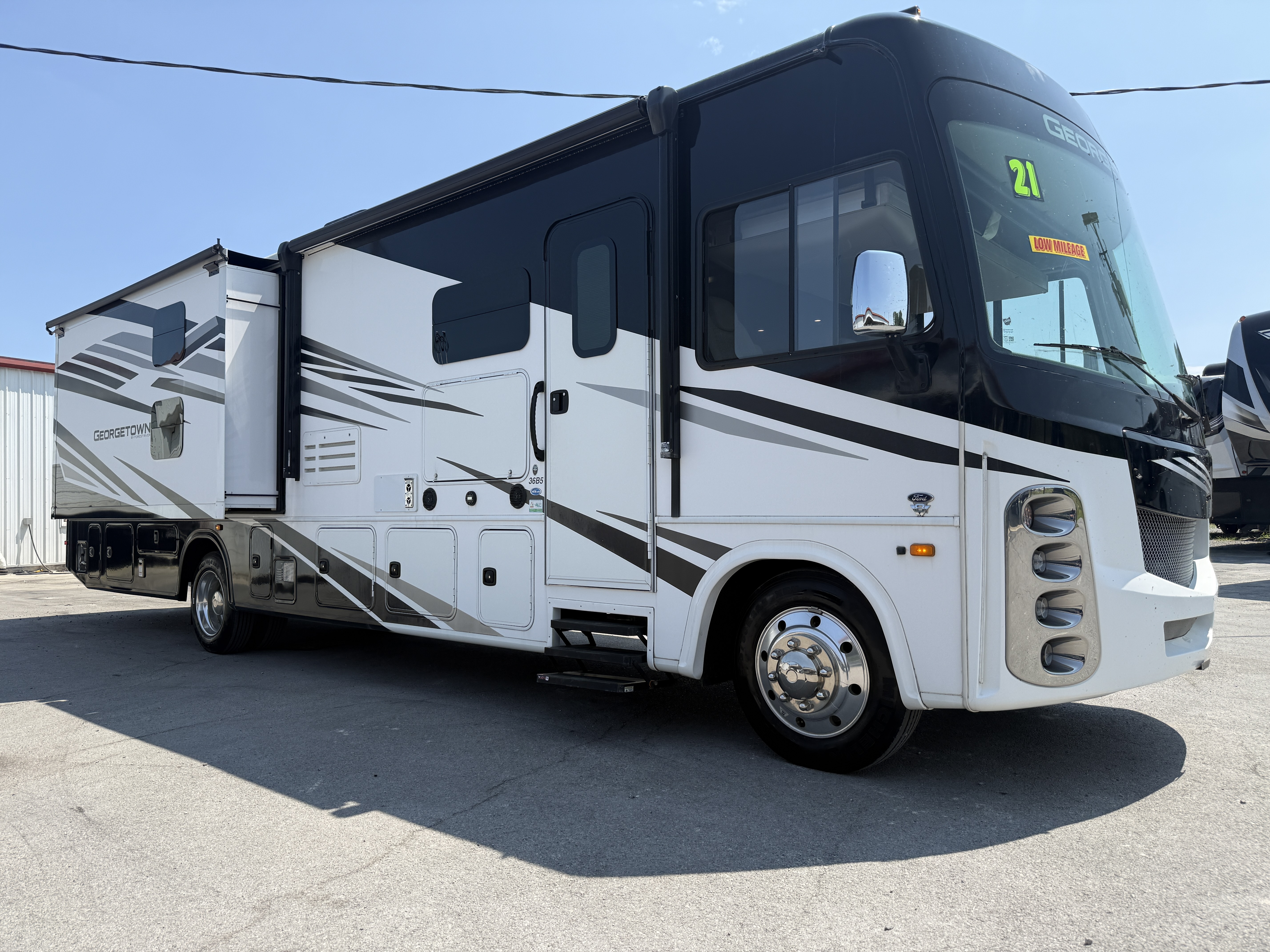 2021 Forest River GEORGETOWN 5 SERIES GT5 36B in findlay OH