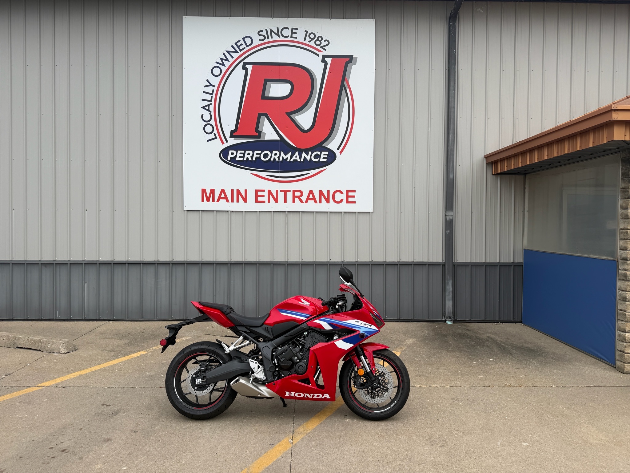 2026 Honda CBR650R E-Clutch BASE in Ottumwa, IA