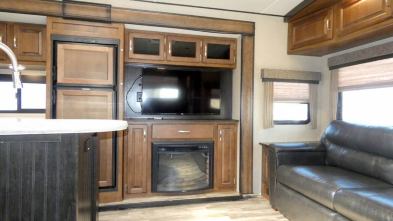 A photo of this 2019 Grand Design 297 RSTS
