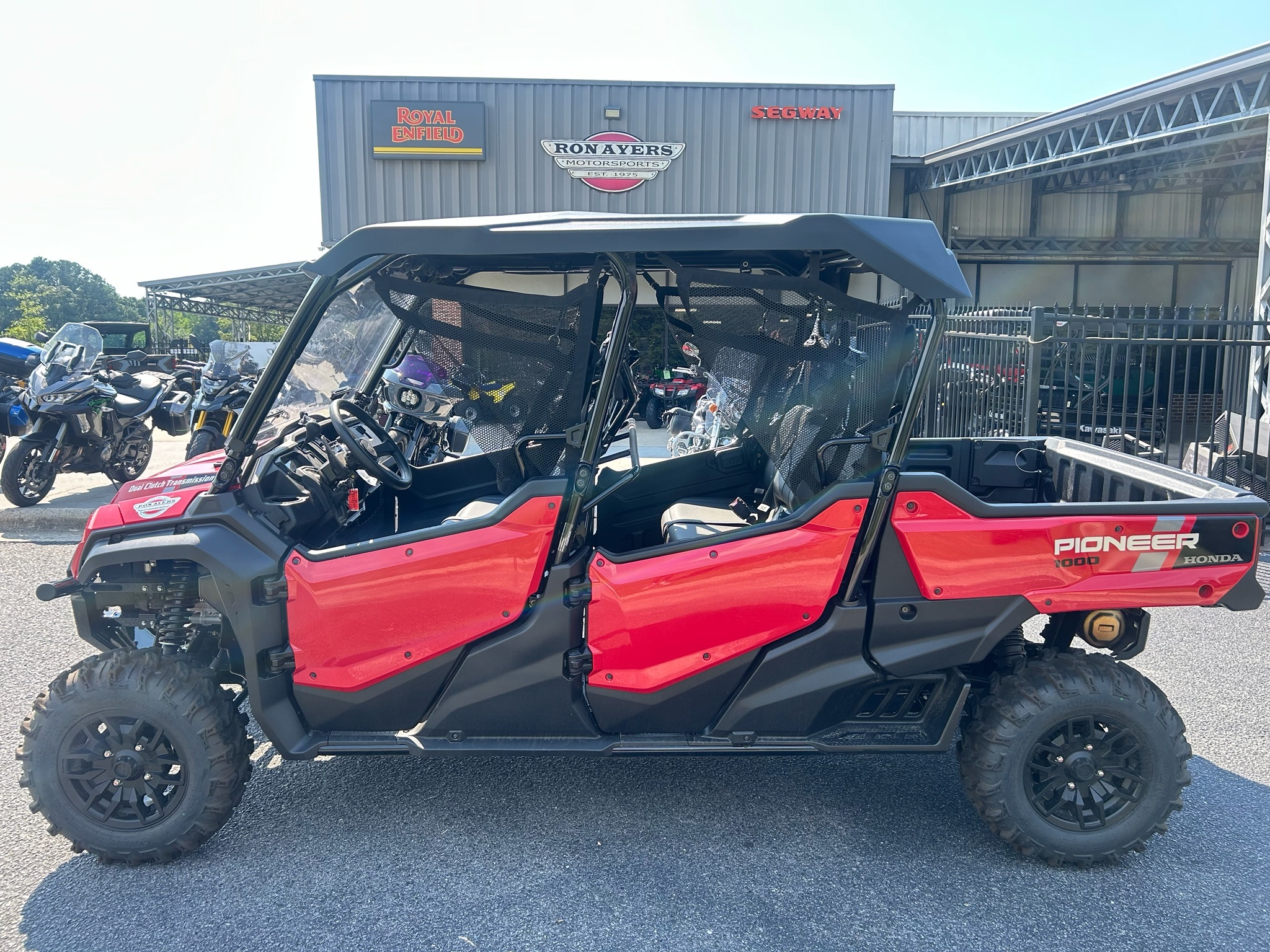 2025 Honda Pioneer 1000-6 Deluxe Crew in greenville NC