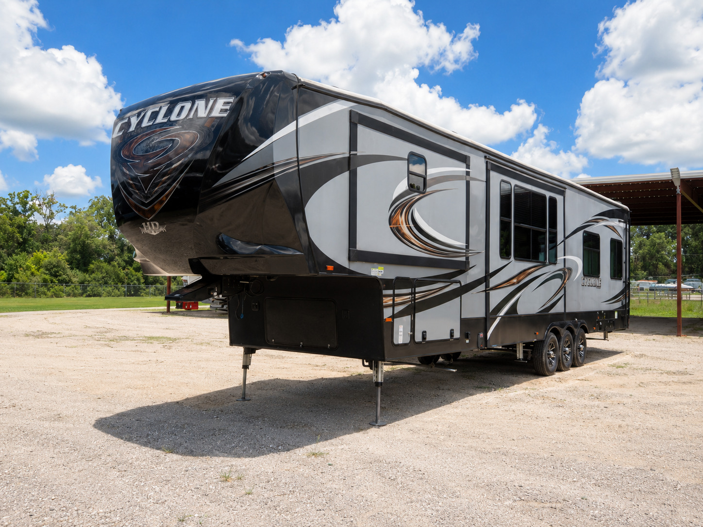 Used 2017 Heartland Cyclone 4250 For Sale in Willis, TX