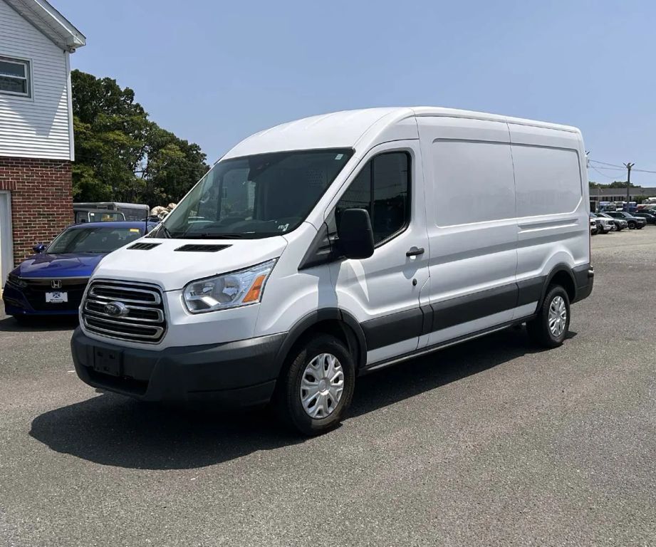 2018 FORD TRANSIT 250 in Lakewood, NJ
