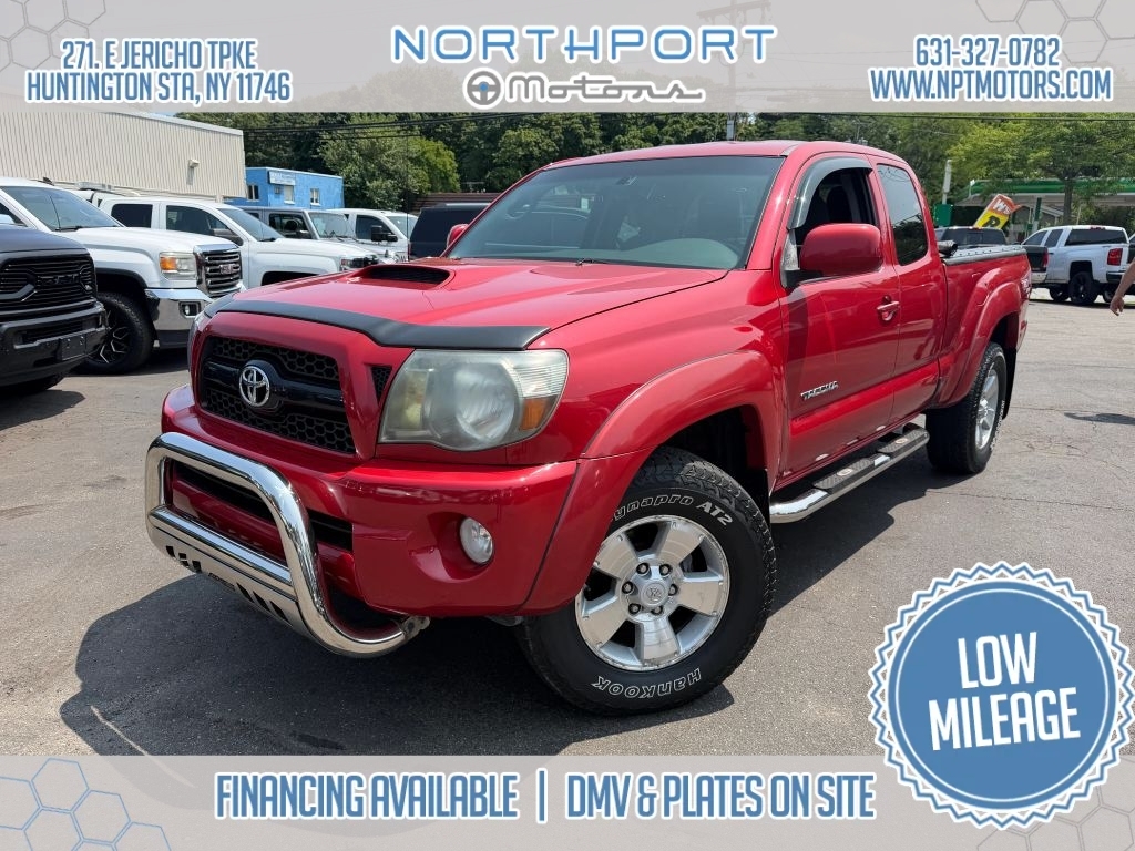 2011 TOYOTA TACOMA in Huntington Station, NY