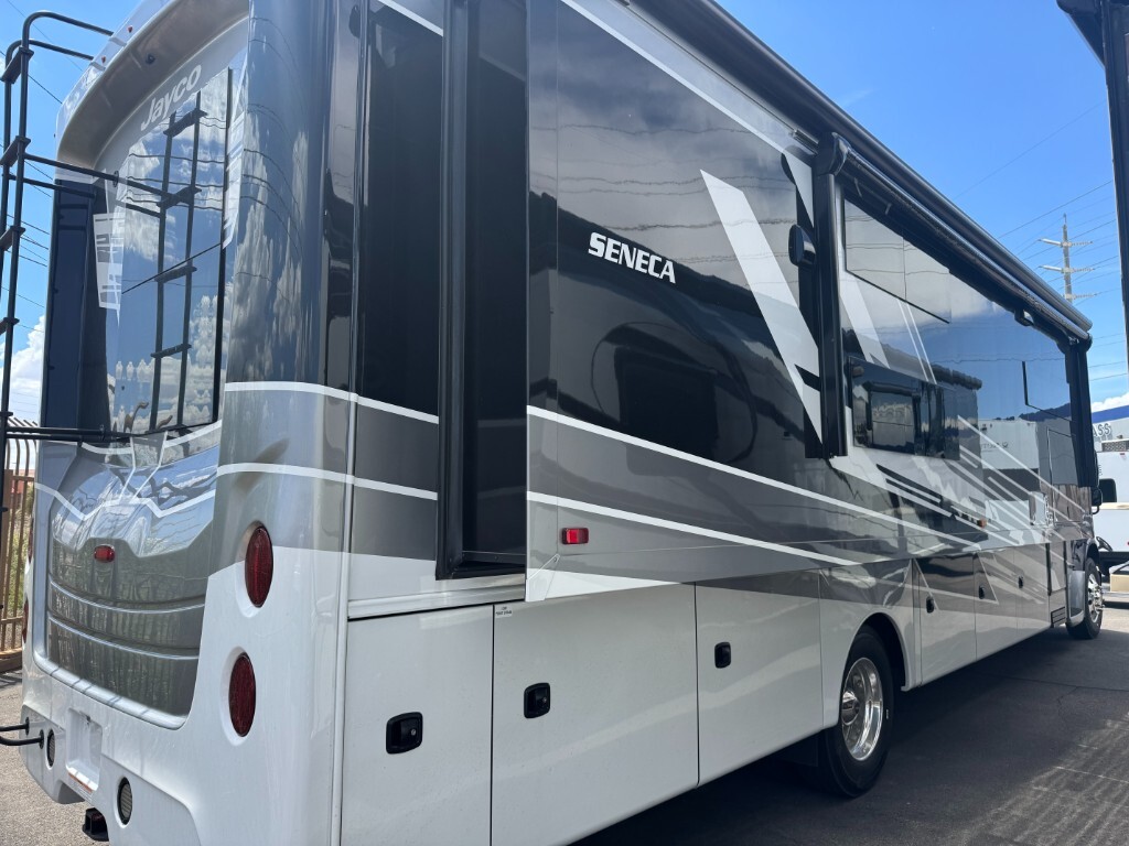 2027 Jayco Seneca 37L in las vegas NV
