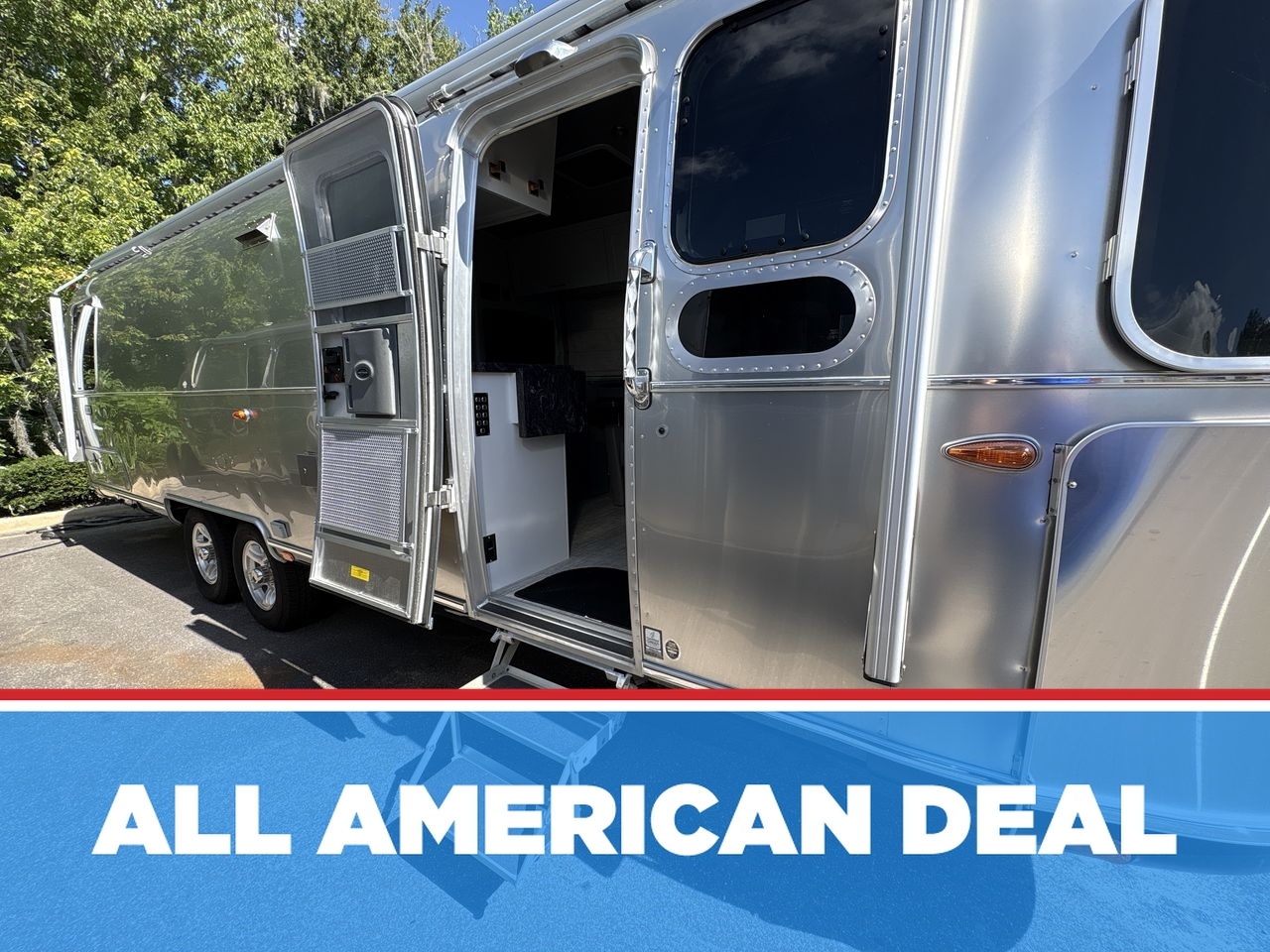 2025 Airstream Classic 30RB in dover FL